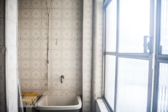 Área de Serviço de apartamento à venda com 2 quartos, 156m² em Bela Vista, São Paulo