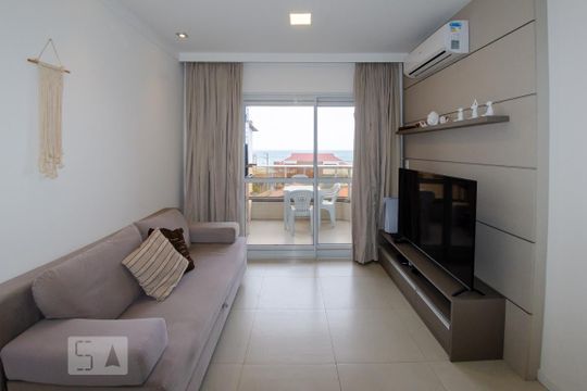Sala de apartamento para alugar com 1 quarto, 55m² em Ingleses Sul, Florianópolis