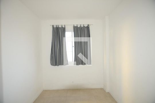 Quarto 1 de apartamento para alugar com 2 quartos, 49m² em Vicente de Carvalho, Rio de Janeiro