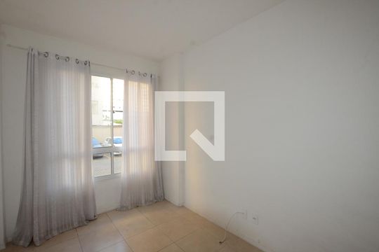 Sala de apartamento para alugar com 2 quartos, 49m² em Vicente de Carvalho, Rio de Janeiro
