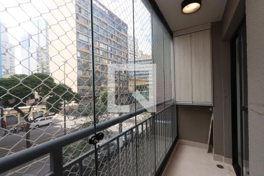 Varanda envidraçada de kitnet/studio à venda com 1 quarto, 26m² em Centro Histórico de São Paulo, São Paulo