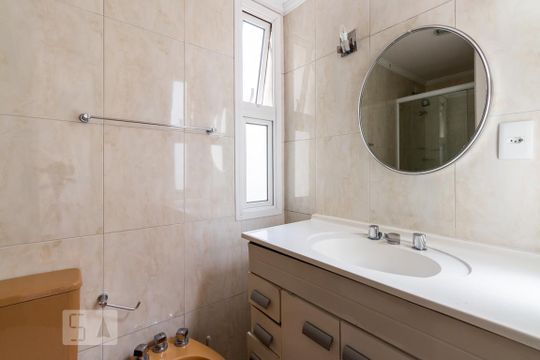 Banheiro Suite de apartamento à venda com 2 quartos, 100m² em Vila Nova Conceição, São Paulo