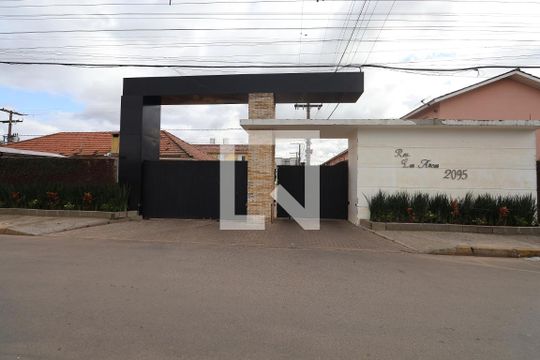 Fachada de casa de condomínio para alugar com 2 quartos, 70m² em Rio Branco, Canoas