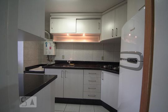 Cozinha de apartamento para alugar com 2 quartos, 54m² em São Miguel, São Leopoldo