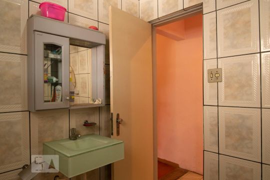 Banheiro de casa à venda com 5 quartos, 190m² em Jardim Vila Formosa, São Paulo