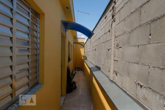 Entrada de casa de condomínio para alugar com 1 quarto, 30m² em Vila Tolstoi, São Paulo