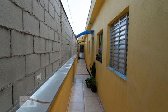 Entrada de casa de condomínio para alugar com 1 quarto, 30m² em Vila Tolstoi, São Paulo