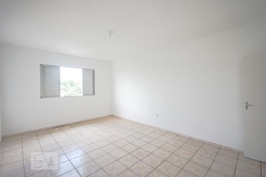 Quarto 1 de casa à venda com 3 quartos, 147m² em Vila Nova Galvão, São Paulo