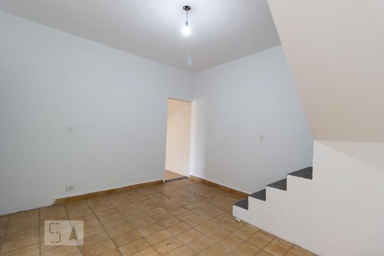 Sala de casa à venda com 1 quarto, 40m² em Vila Nova Galvão, São Paulo