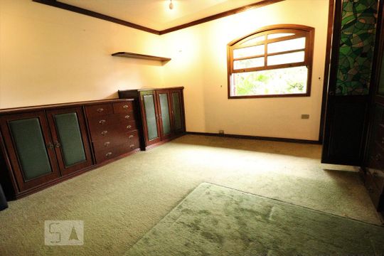 Quarto 4 de casa para alugar com 4 quartos, 300m² em Jardim da Gloria, São Paulo