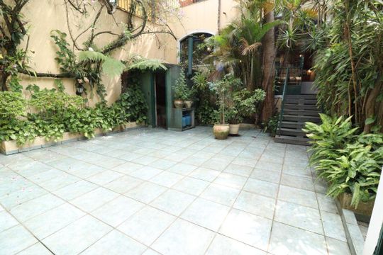 Área comum de casa para alugar com 4 quartos, 300m² em Jardim da Gloria, São Paulo
