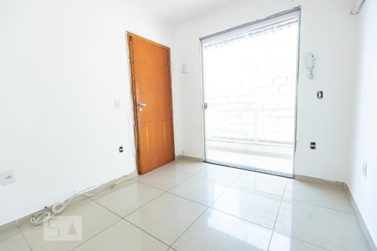 Sala de apartamento para alugar com 2 quartos, 47m² em Jardim Sulacap, Rio de Janeiro