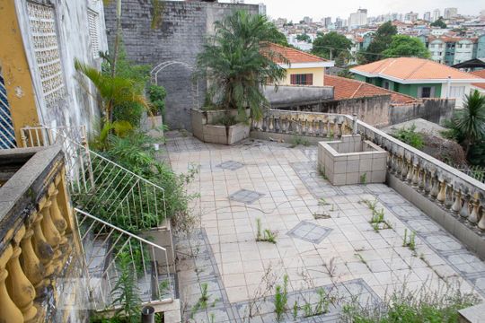 QUINTAL de casa à venda com 5 quartos, 550m² em Vila Basileia, São Paulo