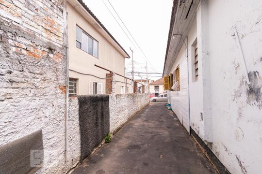 Quintal de casa à venda com 1 quarto, 200m² em Marechal Rondon, Canoas