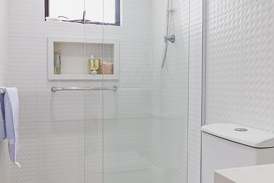 Banheiro da Suíte 1 de apartamento para alugar com 2 quartos, 75m² em Santa Maria, São Caetano do Sul
