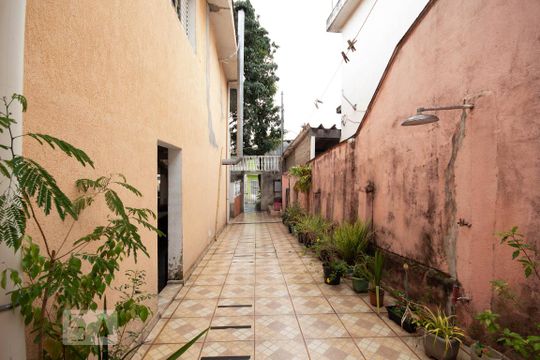 Quintal de casa à venda com 5 quartos, 199m² em Pestana, Osasco