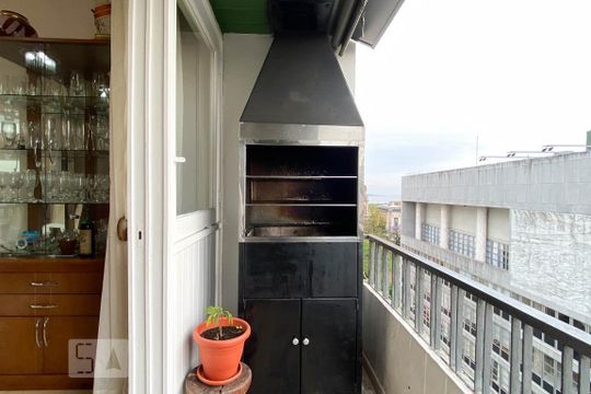 Sacada de apartamento para alugar com 3 quartos, 163m² em Centro Histórico, Porto Alegre