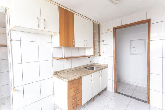 Cozinha de apartamento à venda com 2 quartos, 56m² em Jardim Prudência, São Paulo