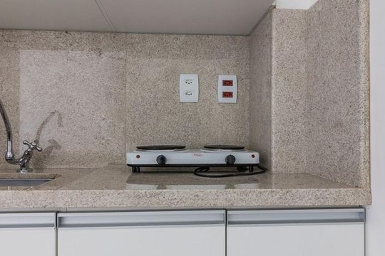 Cozinha de kitnet/studio para alugar com 1 quarto, 24m² em Centro Histórico, Porto Alegre