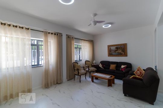 Sala de casa à venda com 5 quartos, 300m² em Botafogo, Campinas