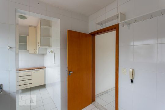 Cozinha de apartamento à venda com 3 quartos, 70m² em Santa Branca, Belo Horizonte