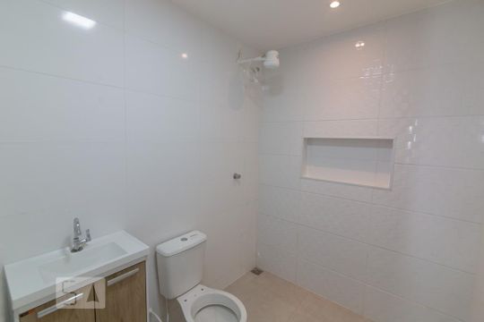 Banheiro 2 de casa à venda com 3 quartos, 200m² em Vila Isabel, Rio de Janeiro
