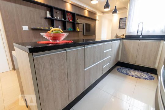 Cozinha de apartamento à venda com 2 quartos, 105m² em Vila Alzira, Santo André