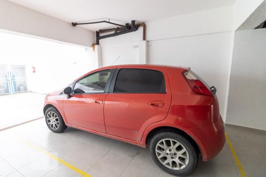 Garagem de apartamento à venda com 2 quartos, 105m² em Vila Alzira, Santo André