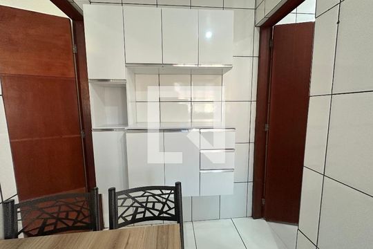 Sala/Cozinha de kitnet/studio para alugar com 1 quarto, 37m² em Jardim Graziela, Barueri