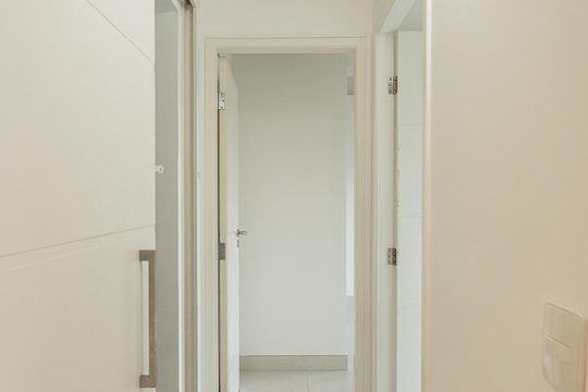 Corredor de apartamento à venda com 2 quartos, 70m² em Vila Leopoldina, São Paulo