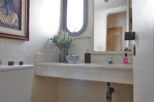 Lavabo de apartamento à venda com 3 quartos, 180m² em Vila Suzana, São Paulo