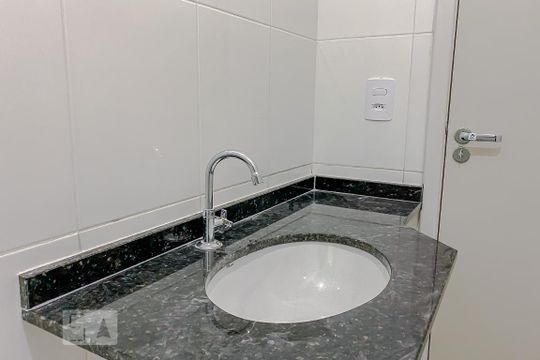 Detalhe Banheiro de apartamento para alugar com 1 quarto, 40m² em Parque da Mooca, São Paulo