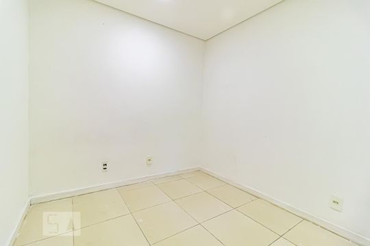 Quarto de kitnet/studio para alugar com 1 quarto, 25m² em Jacarepaguá, Rio de Janeiro