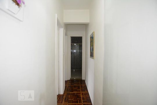 Corredor de apartamento para alugar com 2 quartos, 70m² em Vila da Penha, Rio de Janeiro