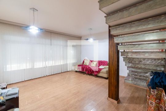 Casa para alugar com 3 quartos, 200m² em Vila Parque Jabaquara, São Paulo