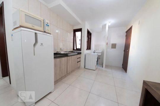 Cozinha de apartamento para alugar com 1 quarto, 38m² em Centro, São Leopoldo