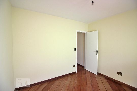 Quarto 2 de casa para alugar com 2 quartos, 110m² em Jordanópolis, São Bernardo do Campo