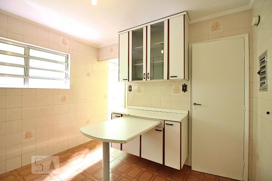 Cozinha de casa para alugar com 2 quartos, 110m² em Jordanópolis, São Bernardo do Campo