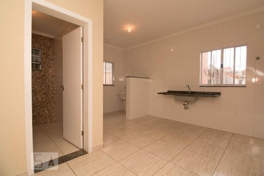 Sala de casa de condomínio para alugar com 2 quartos, 65m² em Vila Libanesa, São Paulo