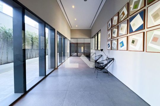 Área comum de kitnet/studio para alugar com 1 quarto, 45m² em Vila Nova Conceição, São Paulo