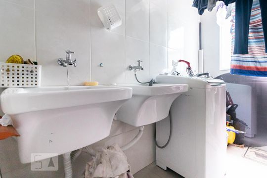 Área de Serviço de casa à venda com 4 quartos, 235m² em Jardim Danfer, São Paulo