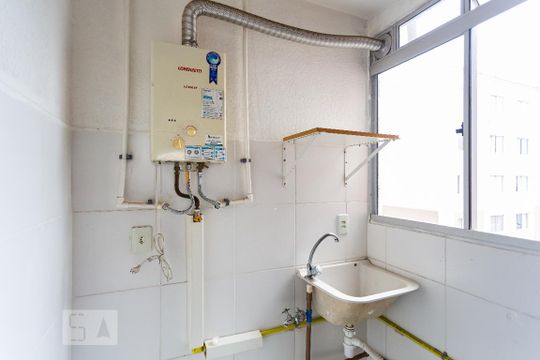 Área de Serviço de apartamento para alugar com 2 quartos, 42m² em São Pedro, Osasco