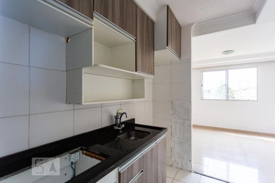Cozinha de apartamento para alugar com 2 quartos, 42m² em São Pedro, Osasco