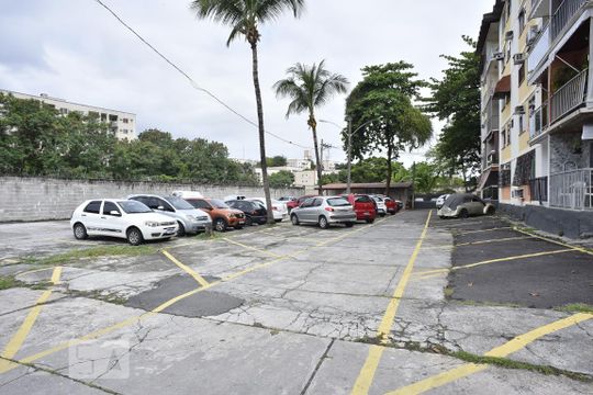 Estacionamento de apartamento à venda com 2 quartos, 45m² em Taquara, Rio de Janeiro