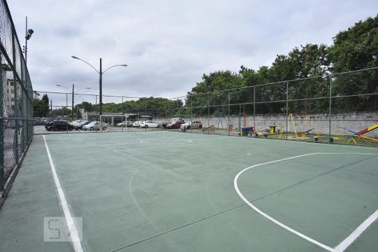 Quadra Esportiva de apartamento à venda com 2 quartos, 45m² em Taquara, Rio de Janeiro