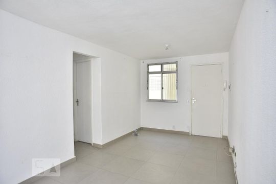 Sala de apartamento à venda com 2 quartos, 45m² em Taquara, Rio de Janeiro