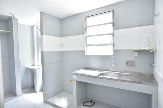 Cozinha de apartamento à venda com 2 quartos, 45m² em Taquara, Rio de Janeiro