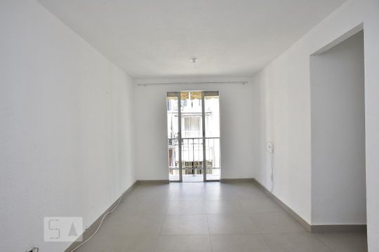 Sala de apartamento à venda com 2 quartos, 45m² em Taquara, Rio de Janeiro