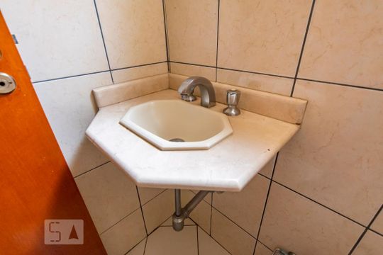 Pia  de casa à venda com 4 quartos, 286m² em Jardim, Santo André