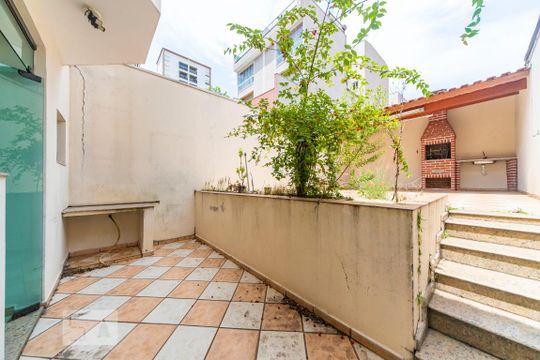Quintal Fundos  de casa à venda com 4 quartos, 286m² em Jardim, Santo André